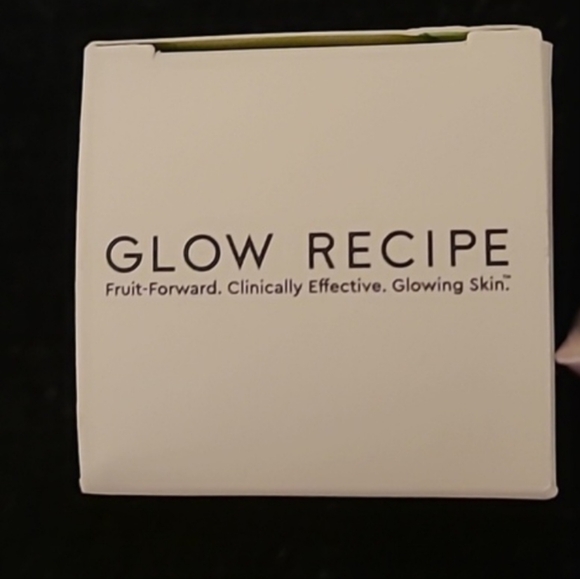 Glow Recipe Avocado Ceramide Cleanser 5.07 oz/150 ml - Picture 4 of 7